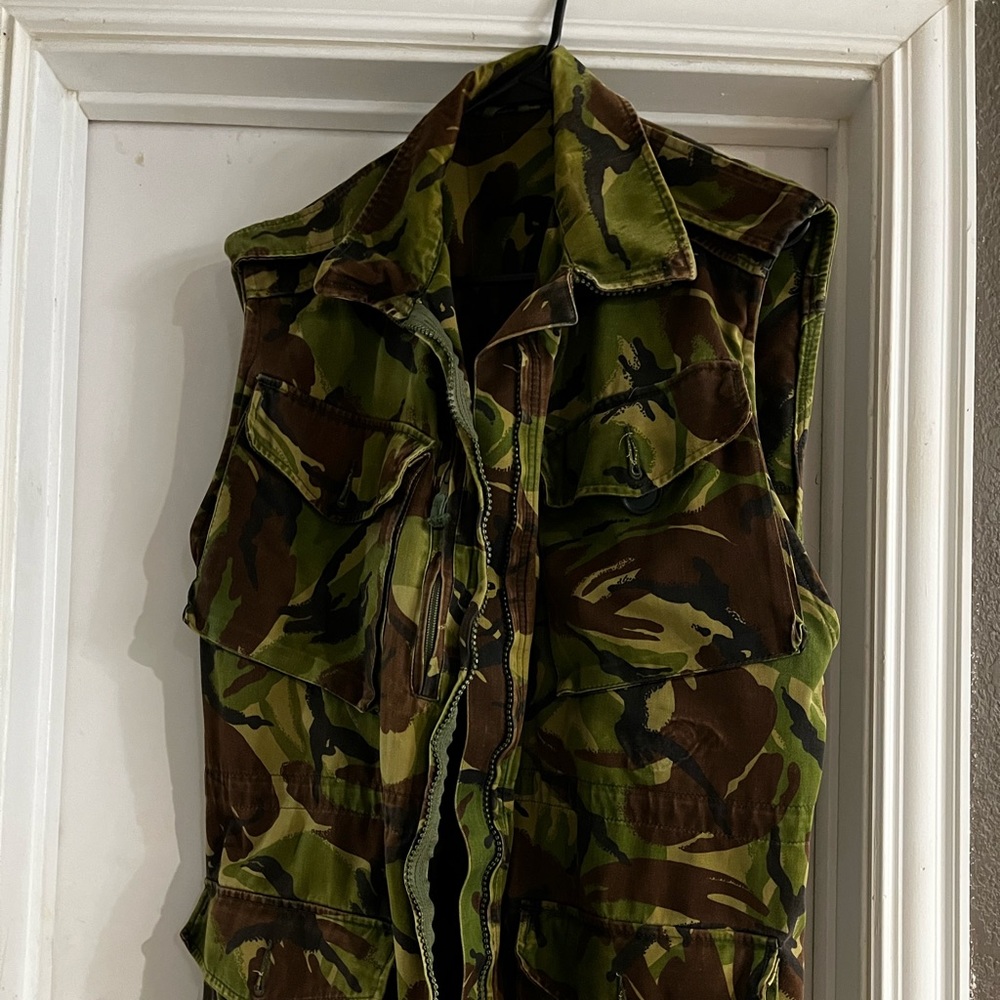 4 pocket, 2 Zipper Army Vest (paintball use or hunting)